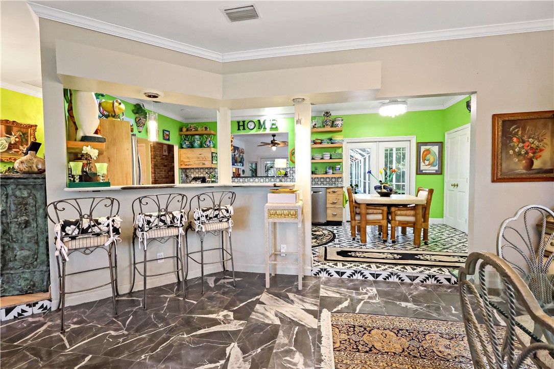 Dining room, Interior