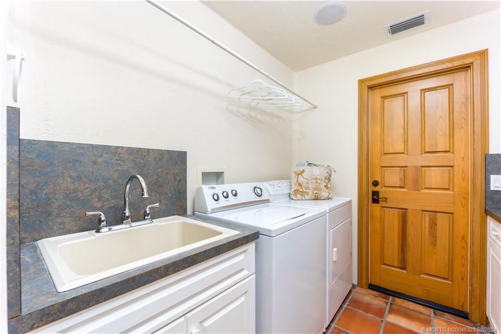 Interior, Washer