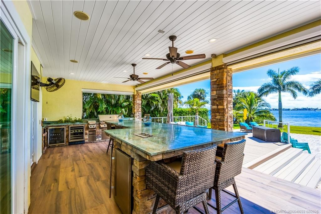 Exterior, Recessed Lighting, Water