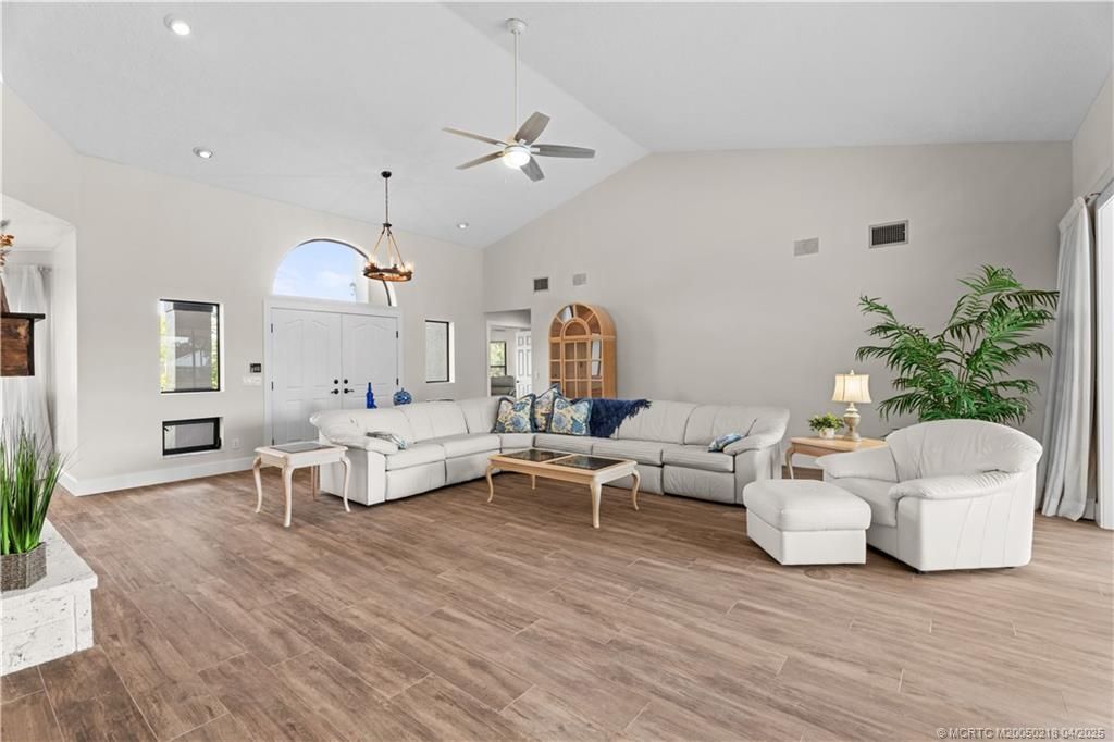 Interior, Living room, Pendant Lights, Recessed Lighting, Wood Texture Flooring