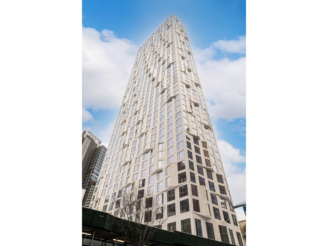 Exterior, Facade, Highrise