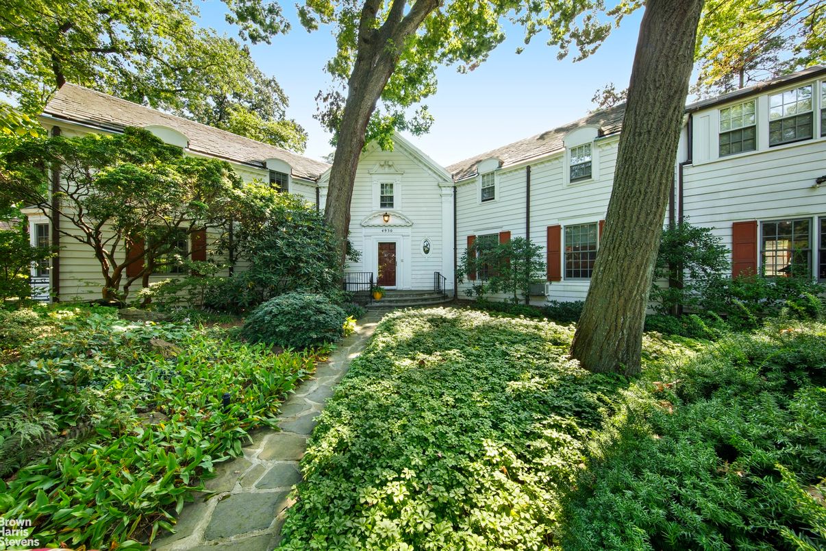 Backyard, Exterior, Facade, Rowhouse