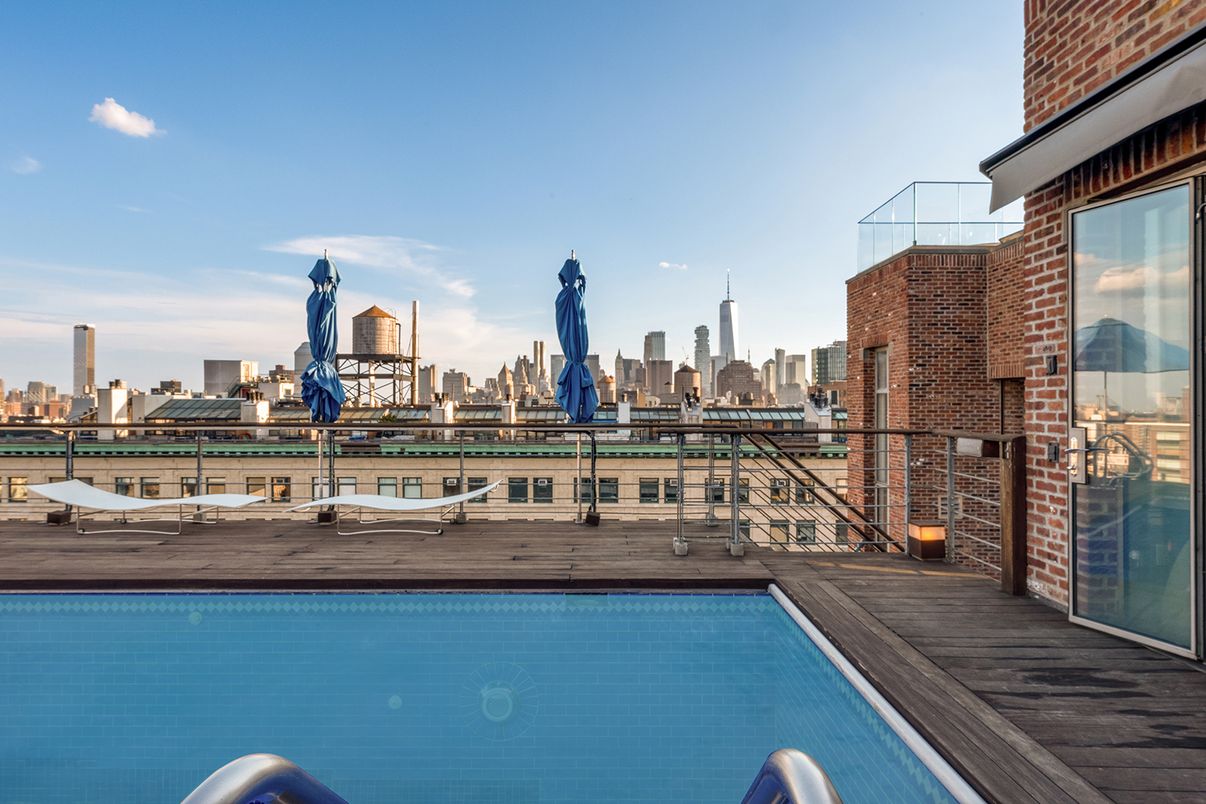Exterior, Pool, Other, Skyline