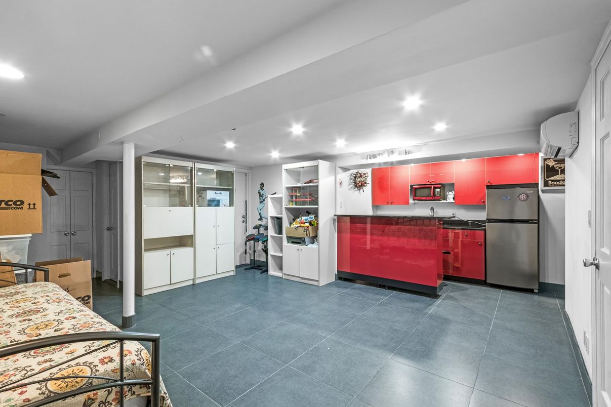 Interior, Kitchen, Recessed Lighting