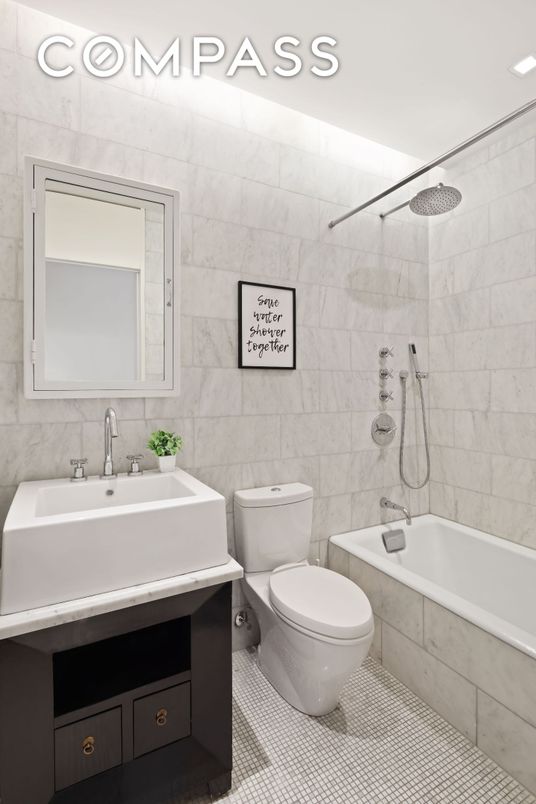 Bathroom, Interior, Recessed Lighting