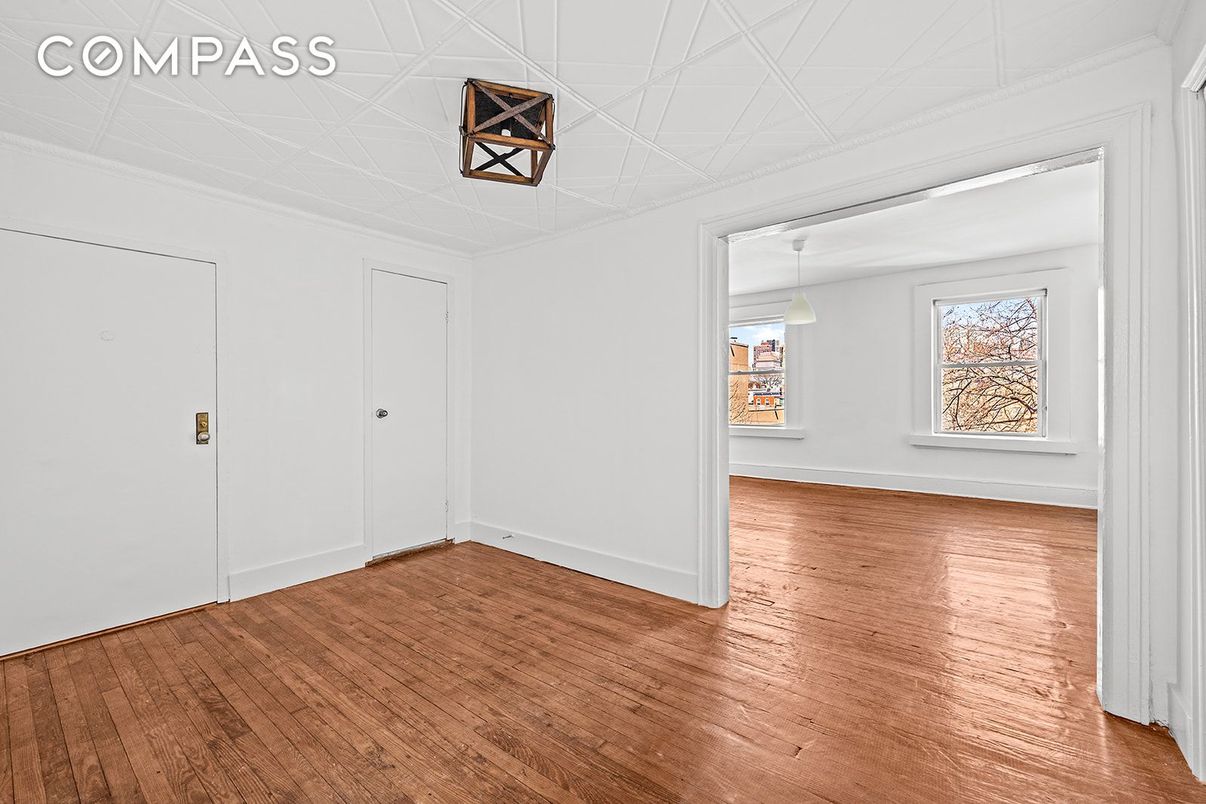 Empty room, Interior, Pendant Lights, Wood Texture Flooring