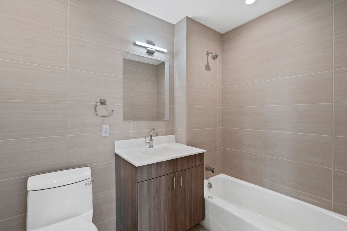 Bathroom, Interior, Recessed Lighting