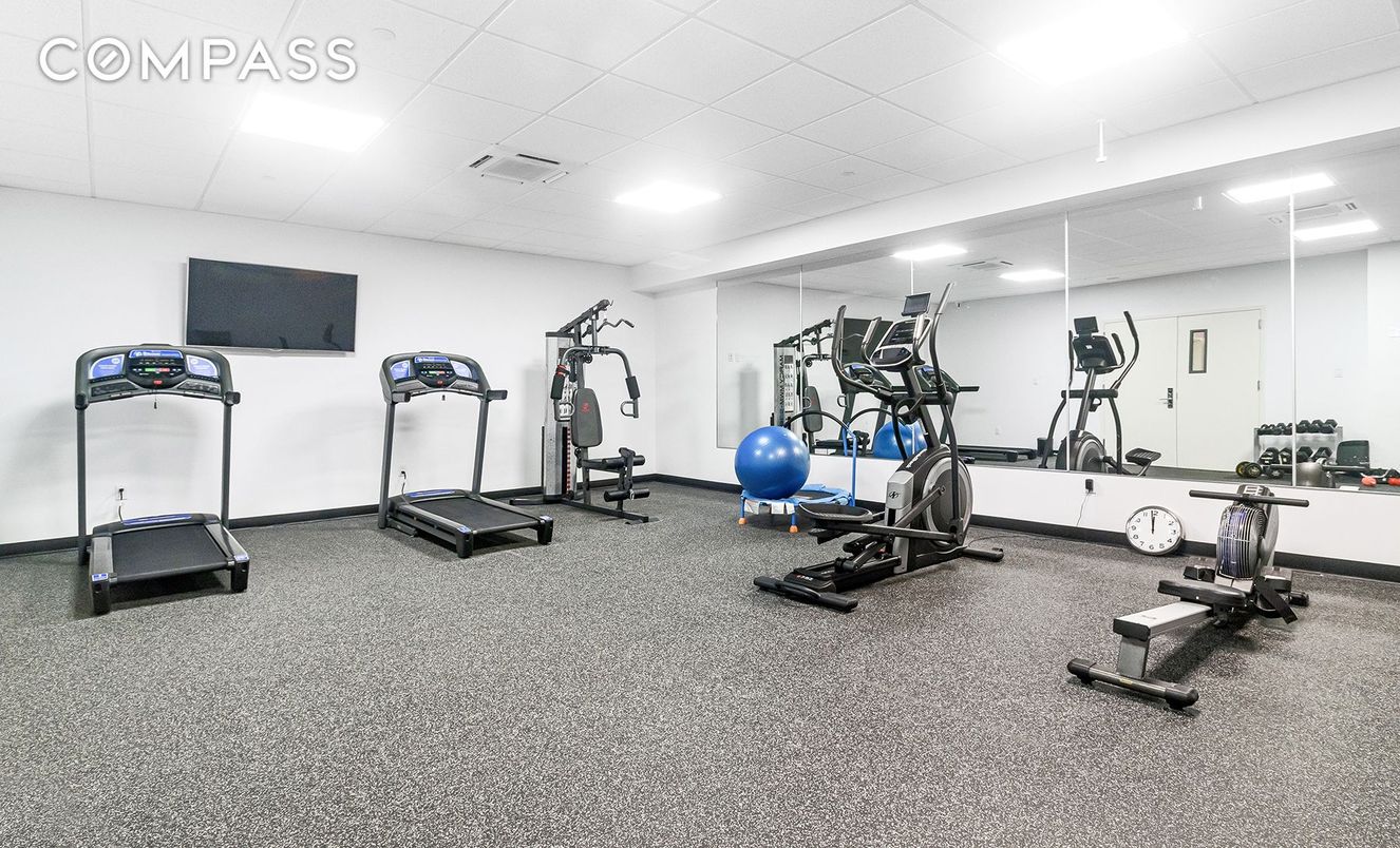 Fitness Equipment, Interior, Recessed Lighting