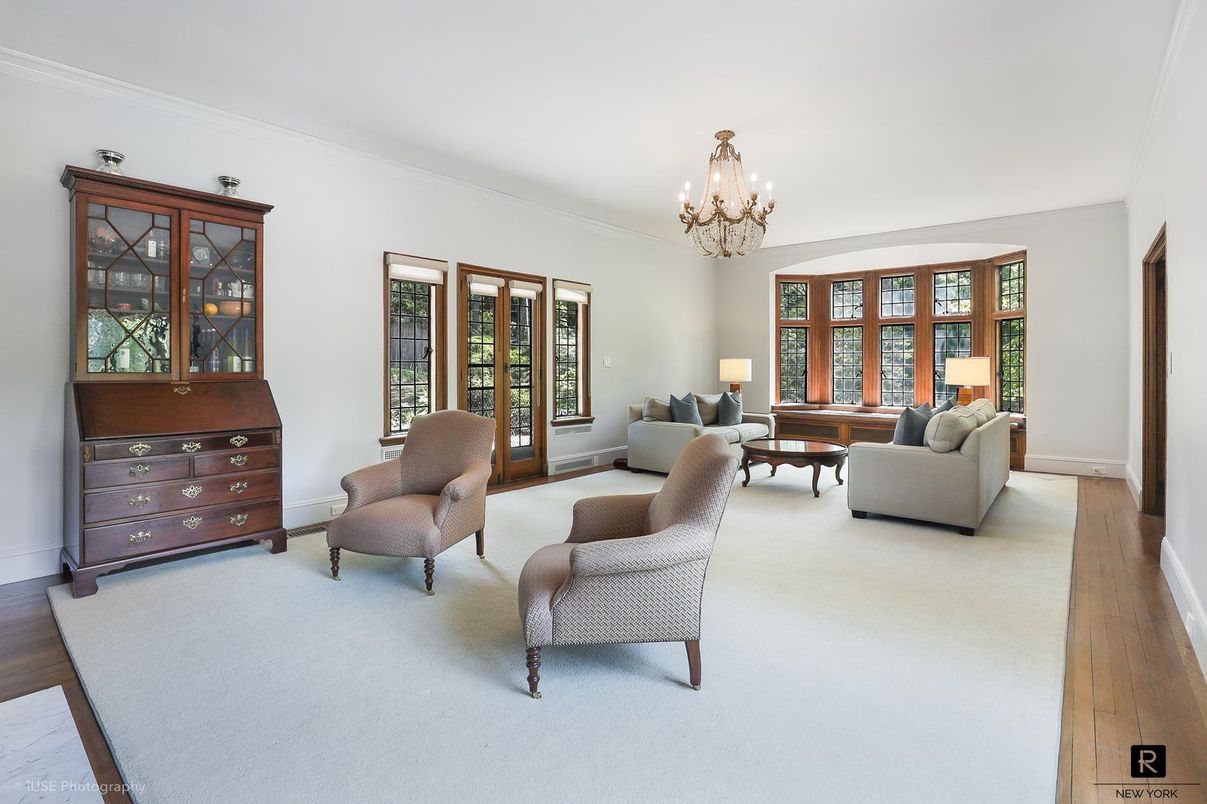 Chandelier, Interior, Living room, Wood Texture Flooring