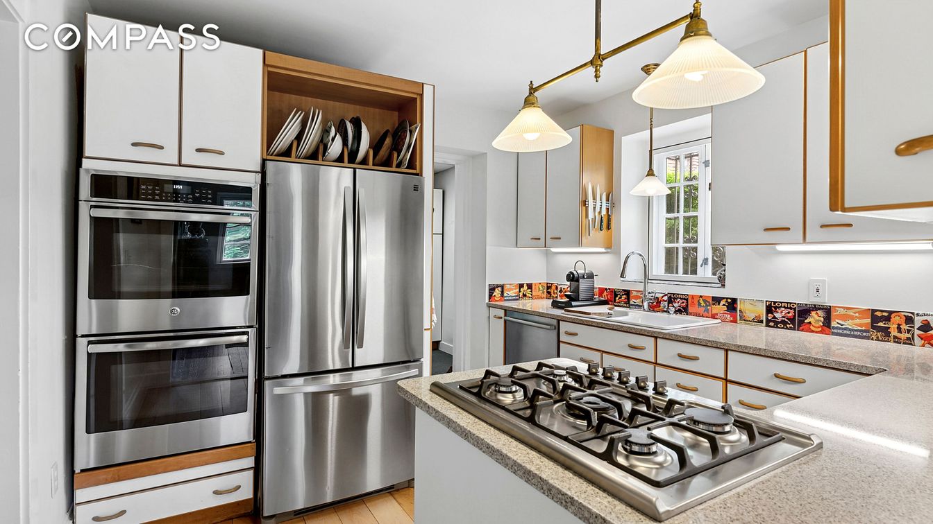 Interior, Kitchen, Pendant Lights, Stainless Steel Appliances