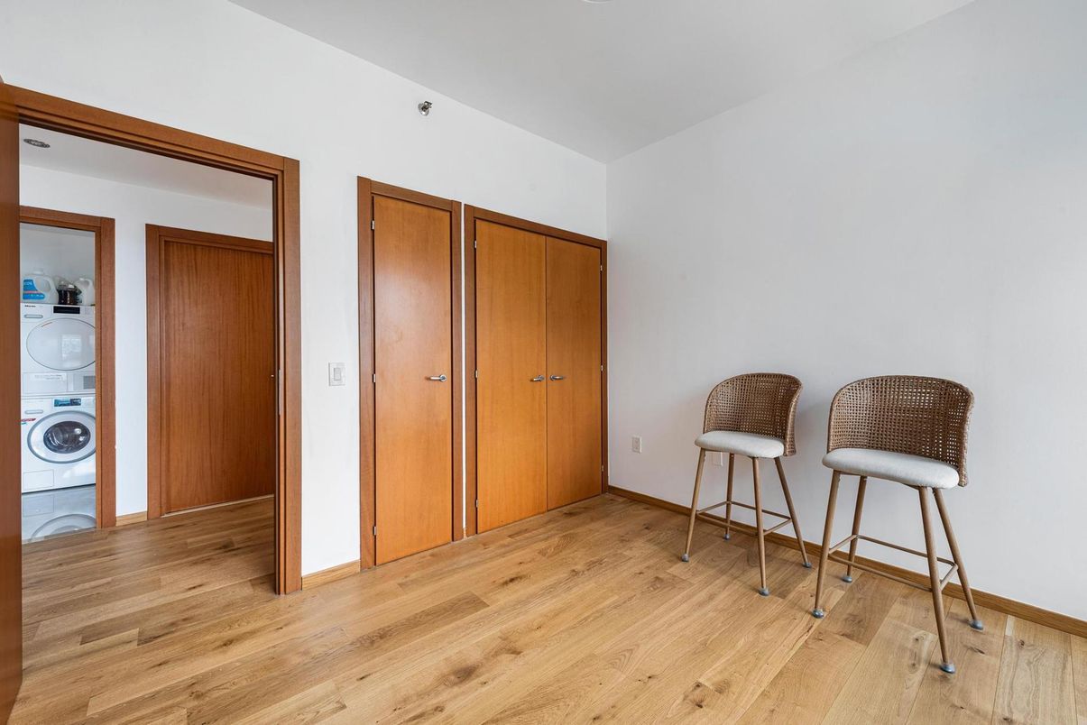 Interior, Utility Closets, Washer, Wood Texture Flooring