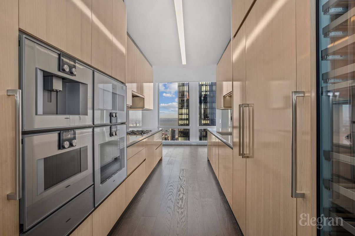 Interior, Kitchen, Stainless Steel Appliances, Water