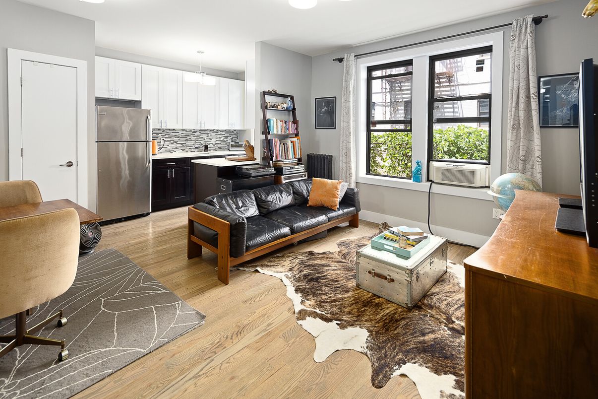 Home Office, Interior, Kitchen, Pendant Lights, Wood Texture Flooring