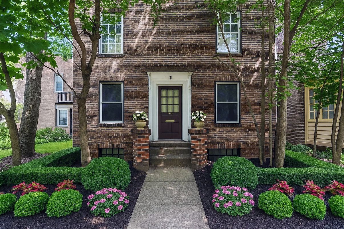 Exterior, Facade, Brick Facade, Rowhouse