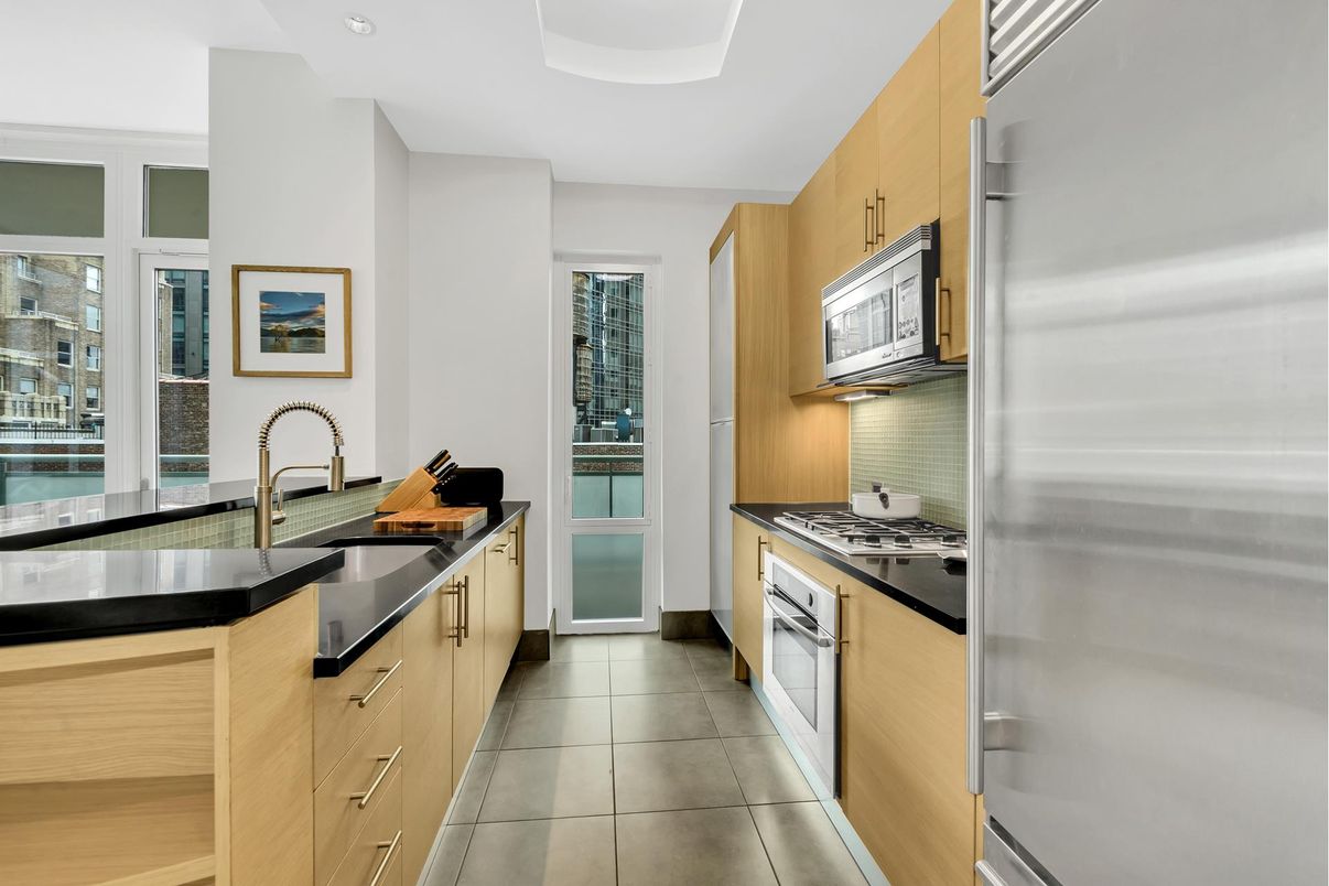 Interior, Kitchen, Stainless Steel Appliances