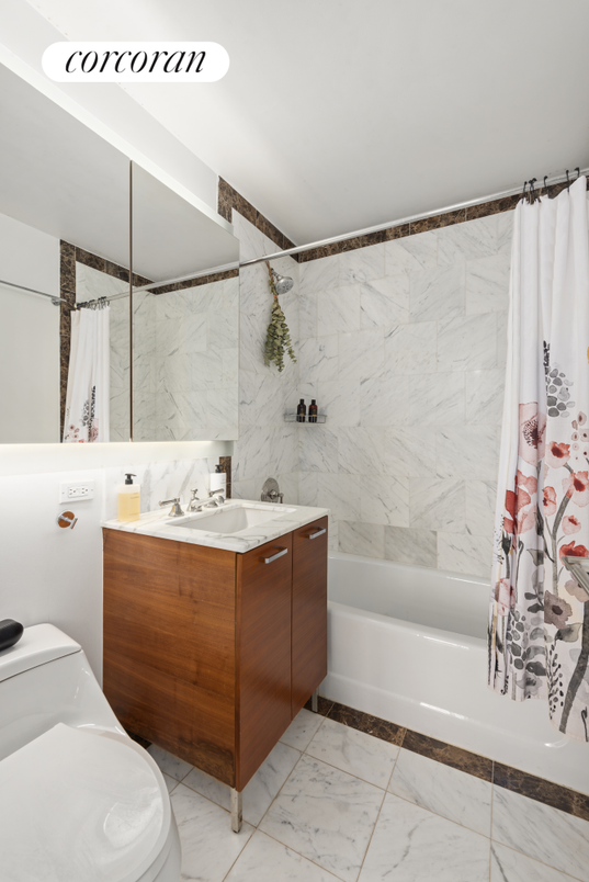 Bathroom, Interior, Marble, Marble Walls