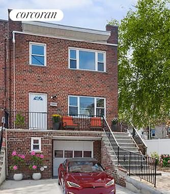 Attached, Exterior, Facade, Brick Facade, Rowhouse