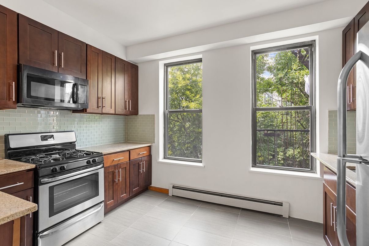Interior, Kitchen, Stainless Steel Appliances