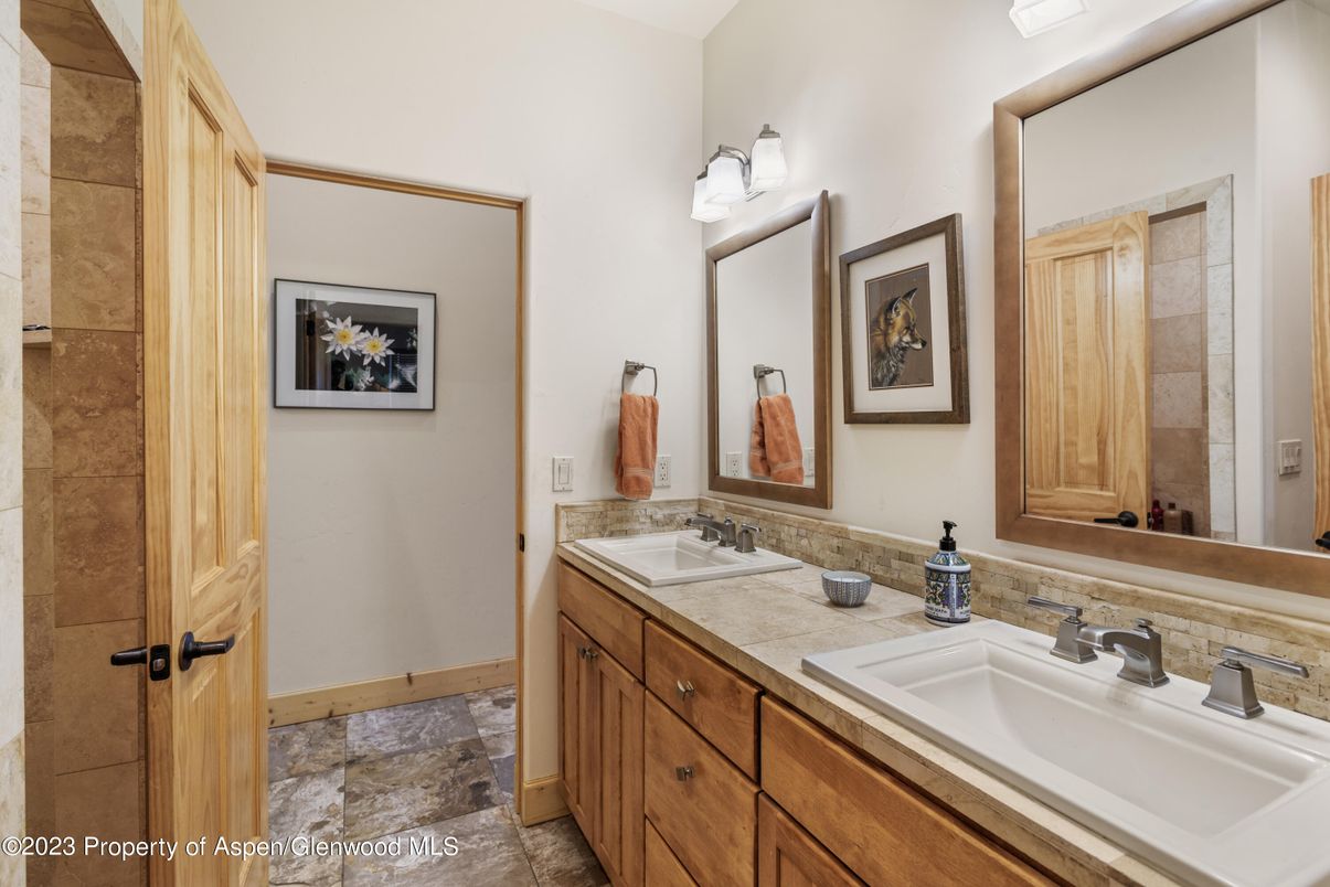 Bathroom, Dual Sink Vanities, Interior