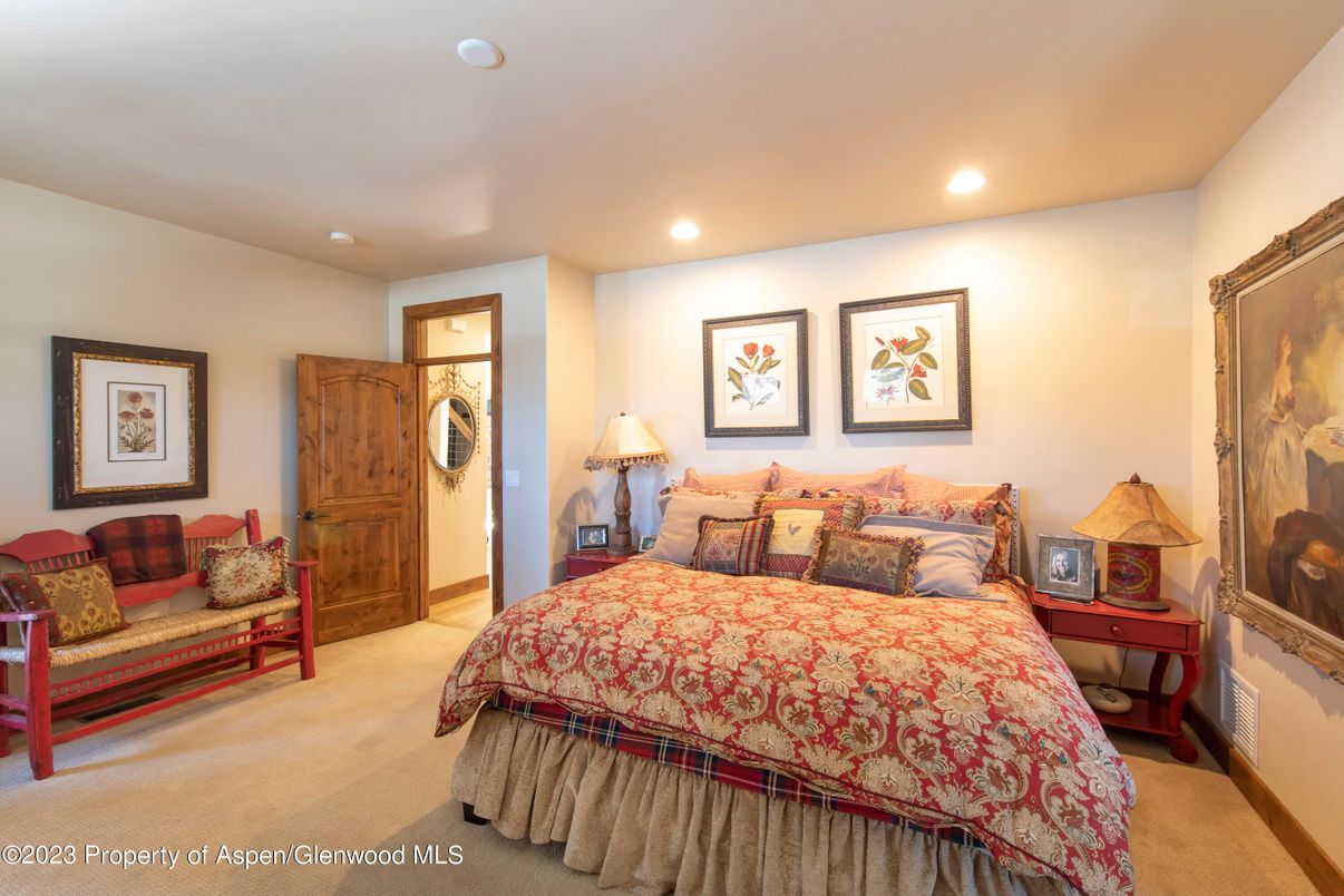 Bedroom, Interior, Recessed Lighting
