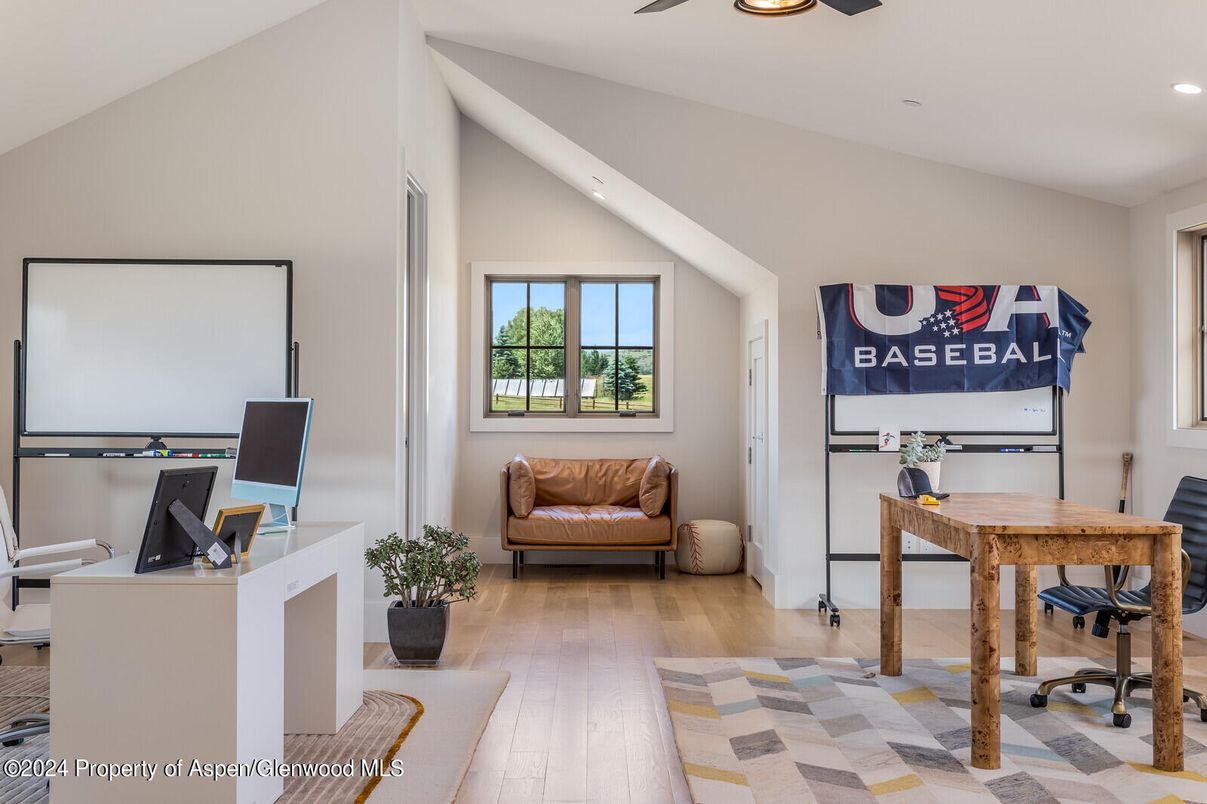 Home Office, Interior, Recessed Lighting, Wood Texture Flooring