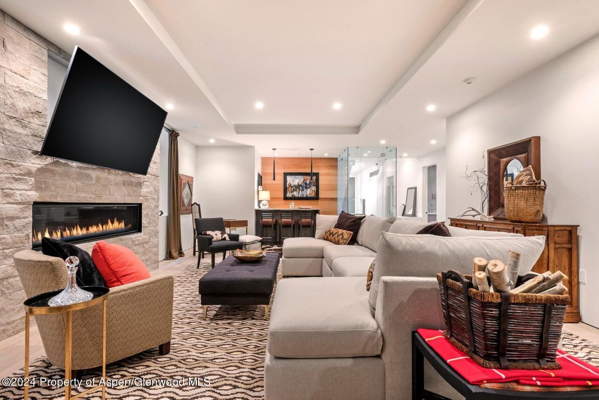 Fireplace, Interior, Living room, Pendant Lights, Recessed Lighting, Stone Walls