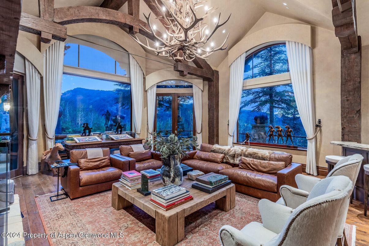 Chandelier, Interior, Living room, Recessed Lighting, Wood Texture Flooring