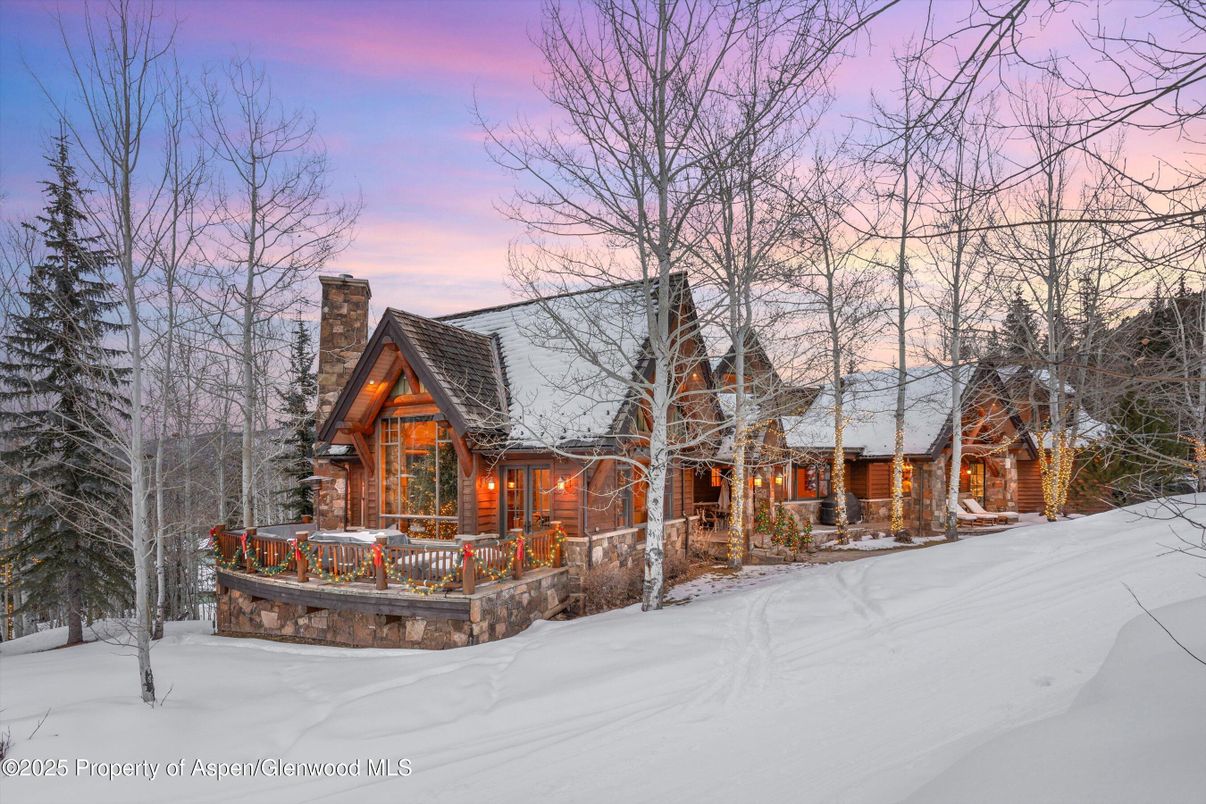 Backyard, Exterior, Facade, Log Home