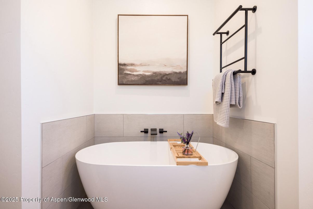 Bathroom, Free Standing Baths, Interior