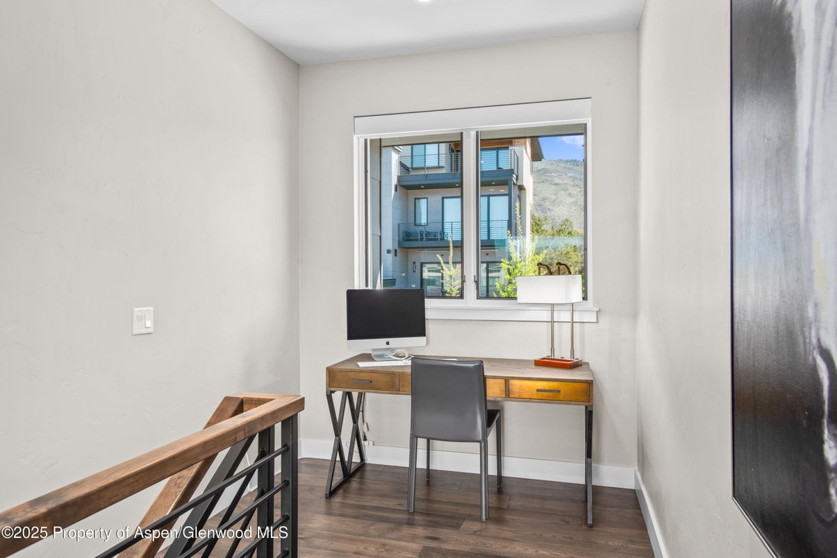 Home Office, Interior, Recessed Lighting, Wood Texture Flooring
