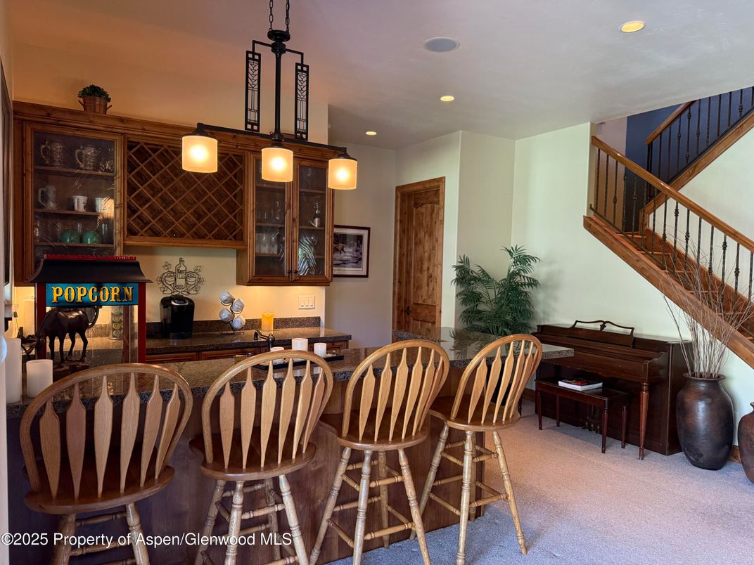 Interior, Pendant Lights, Piano, Recessed Lighting