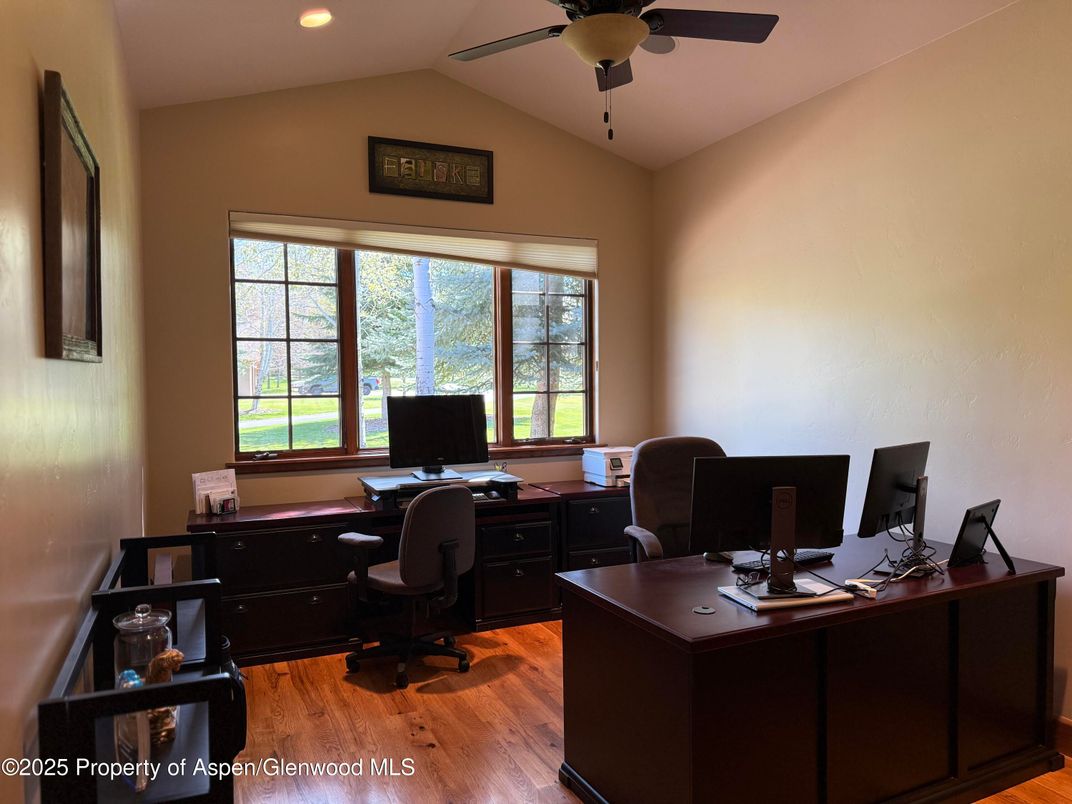 Home Office, Interior, Recessed Lighting, Wood Texture Flooring