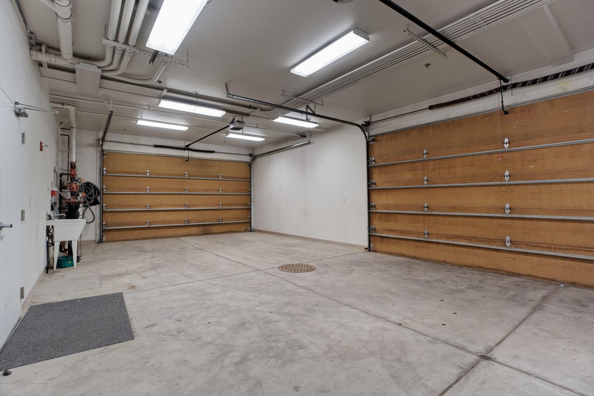 Garage, Interior