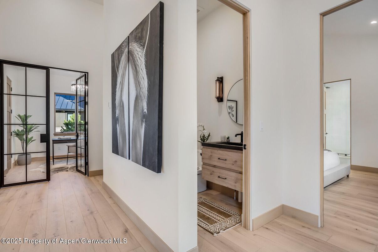 Bathroom, Interior, Recessed Lighting, Wood Texture Flooring