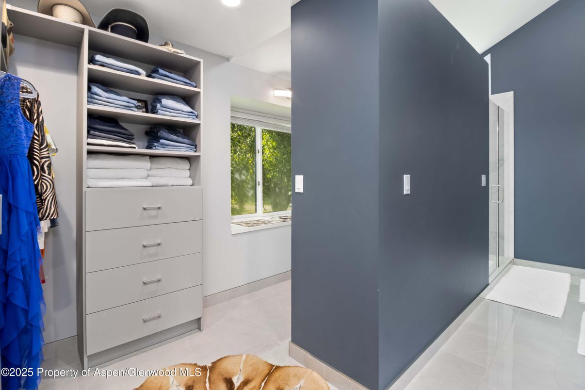 Interior, Recessed Lighting, Walk-in Closets