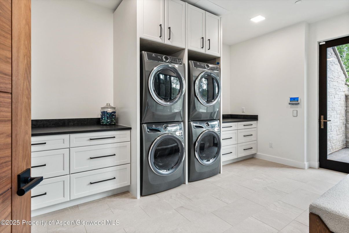 Interior, Recessed Lighting, Washer