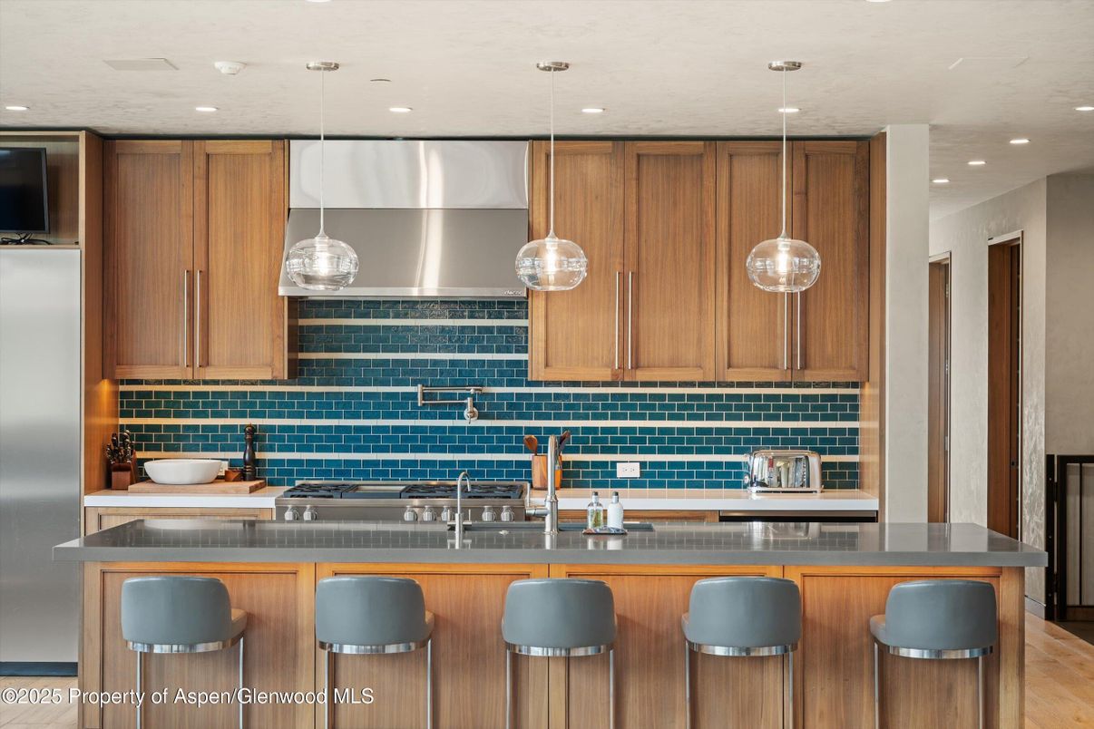 Interior, Kitchen, Pendant Lights, Recessed Lighting, Stainless Steel Appliances