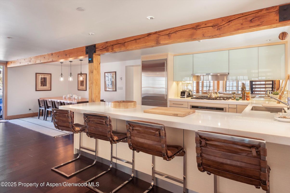 Dining room, Interior, Kitchen, Pendant Lights, Recessed Lighting, Wooden Beams, Wood Texture Flooring
