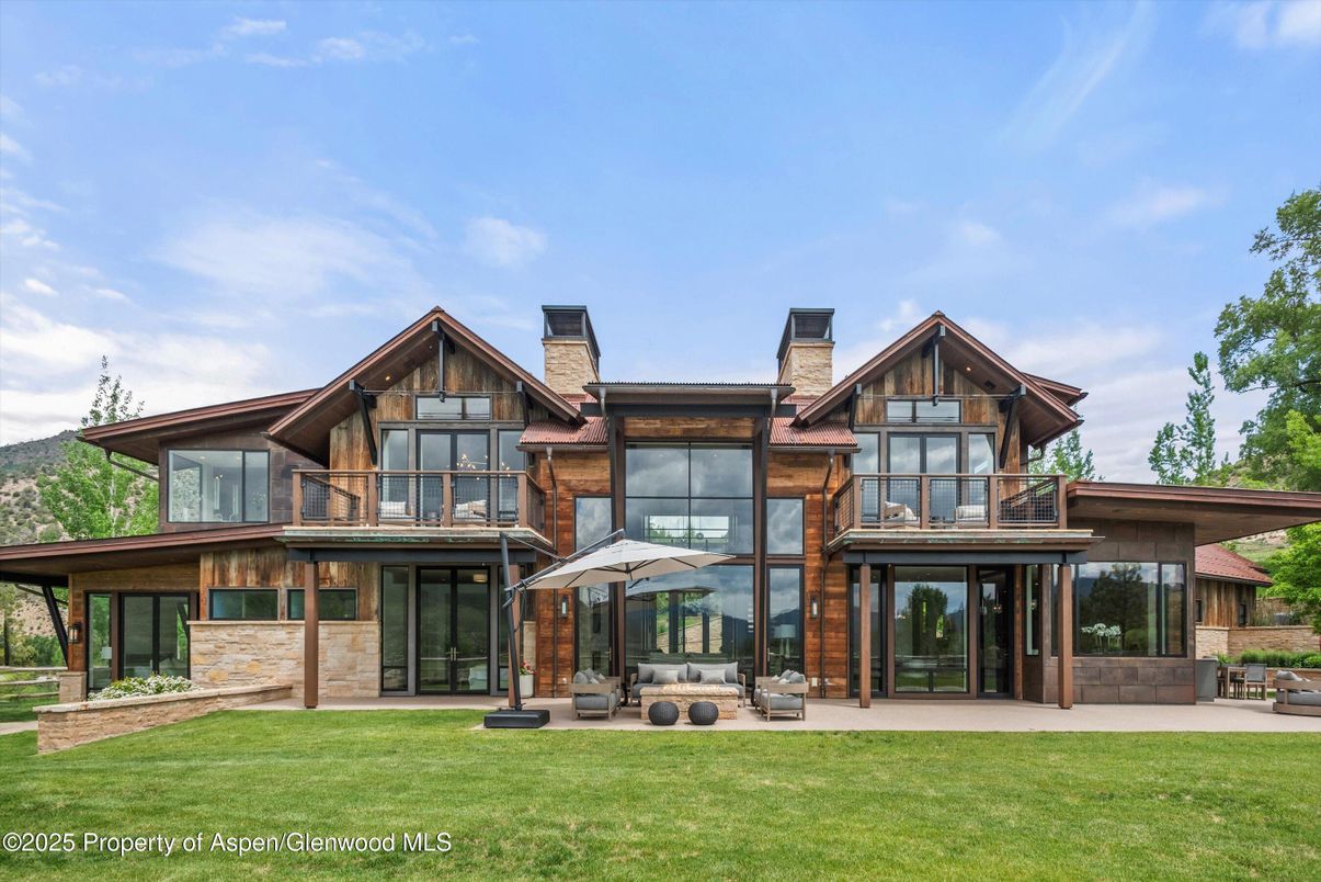 Backyard, Exterior, Facade, Log Home