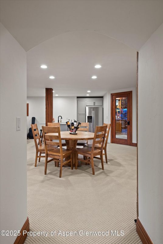 Dining room, Interior, Recessed Lighting
