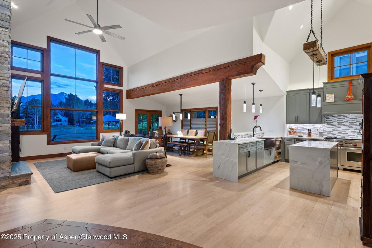 Dining room, Interior, Kitchen, Living room, Pendant Lights, Recessed Lighting, Wood Texture Flooring