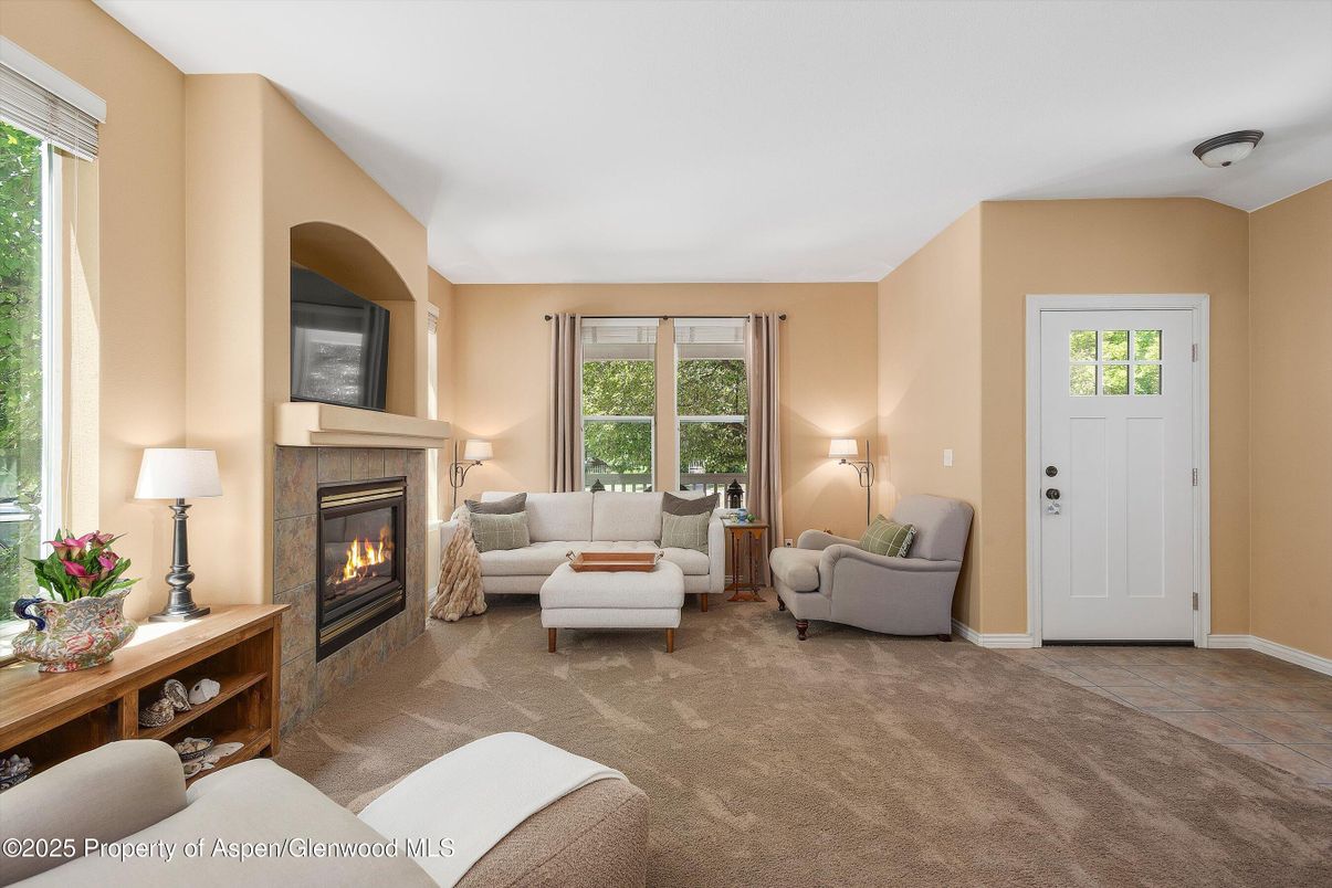 Fireplace, Interior, Living room