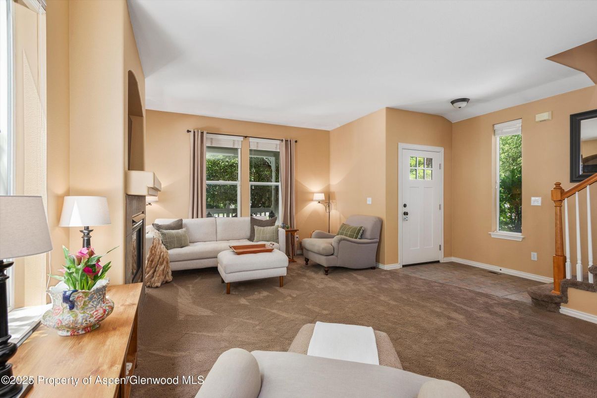Fireplace, Interior, Living room