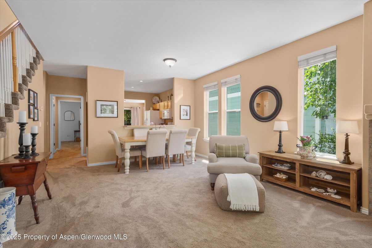 Dining room, Interior, Kitchen, Recessed Lighting