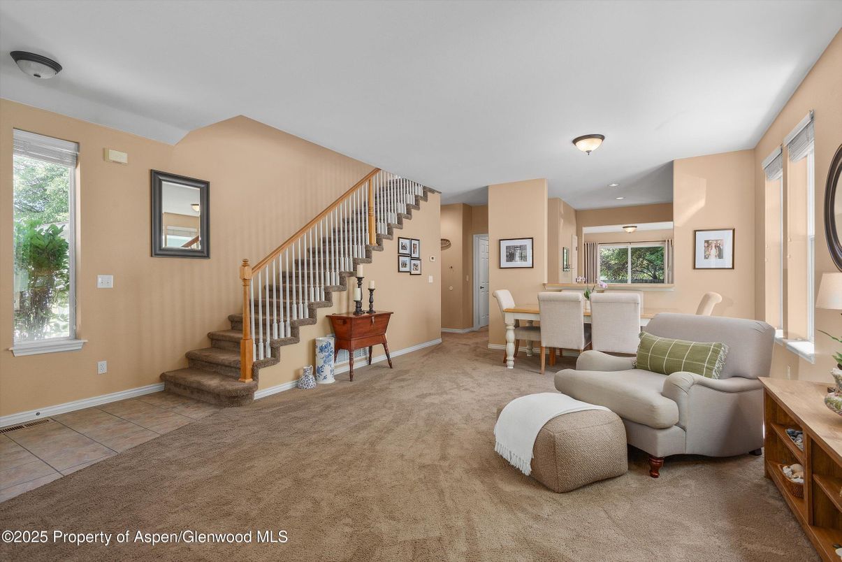 Dining room, Interior, Living room, Recessed Lighting