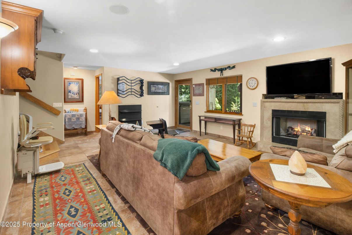 Fireplace, Interior, Living room, Recessed Lighting