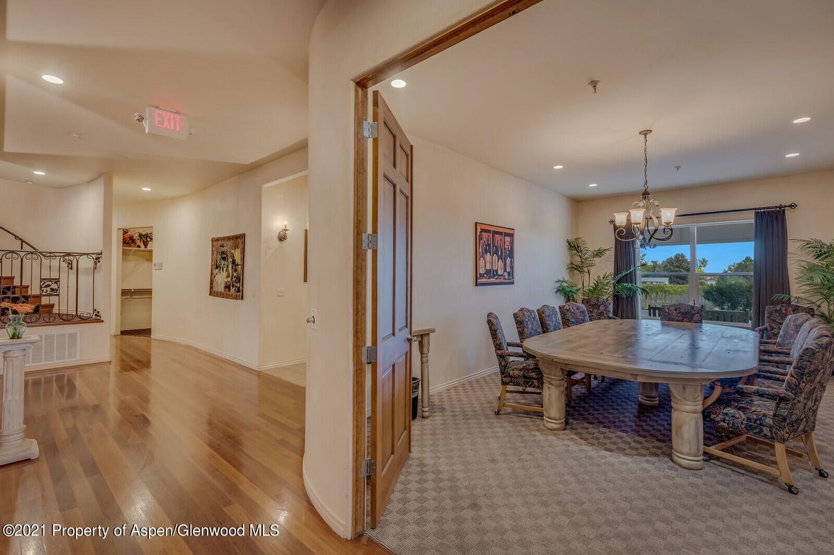 Chandelier, Dining room, Interior, Recessed Lighting, Wood Texture Flooring