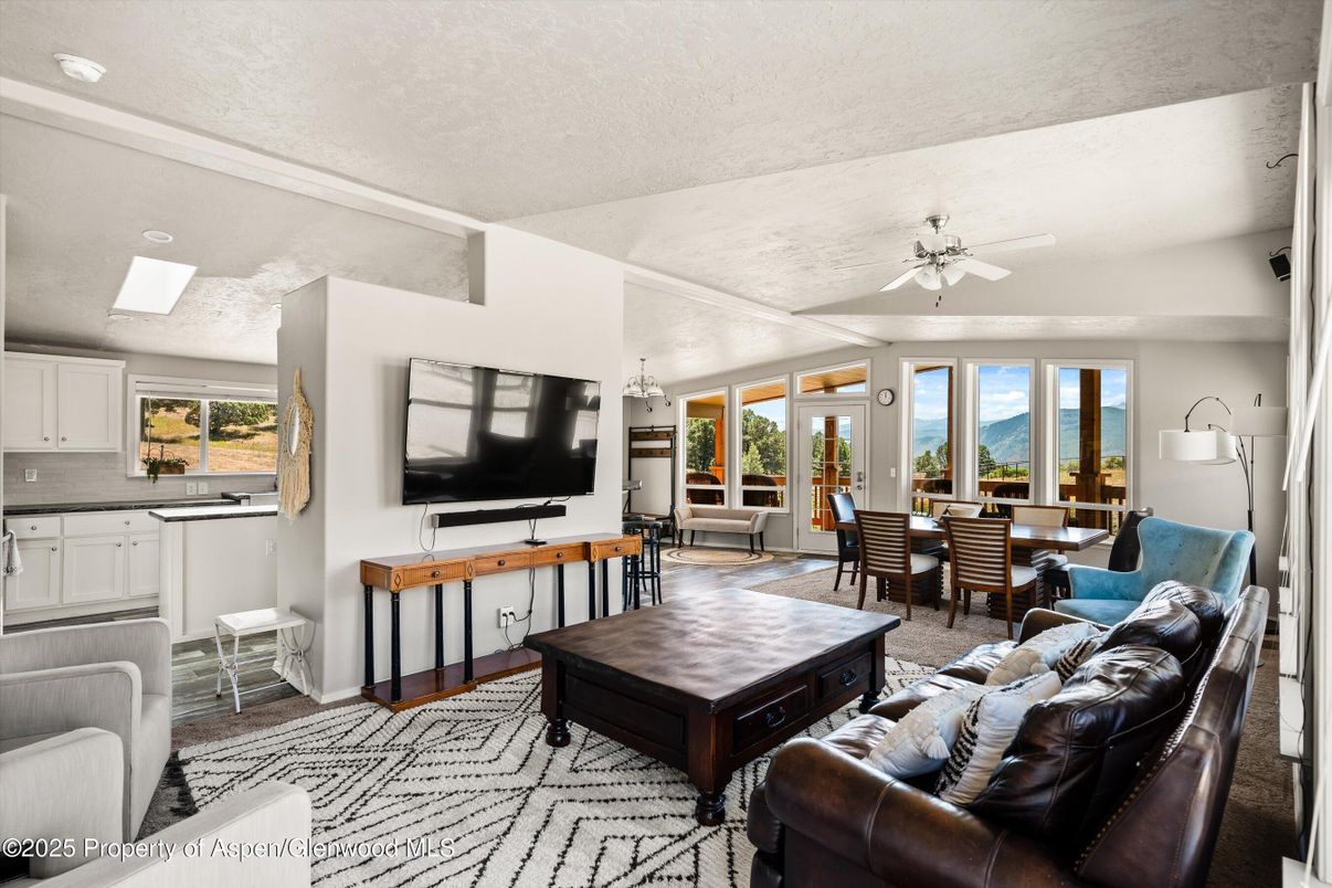 Dining room, Interior, Living room, Water