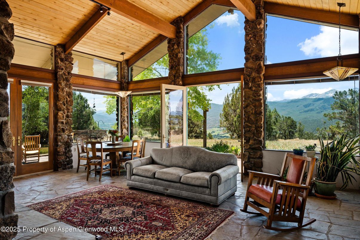 Dining room, Interior, Pendant Lights, Sun Room, Wooden Beams, Wooden Ceilings