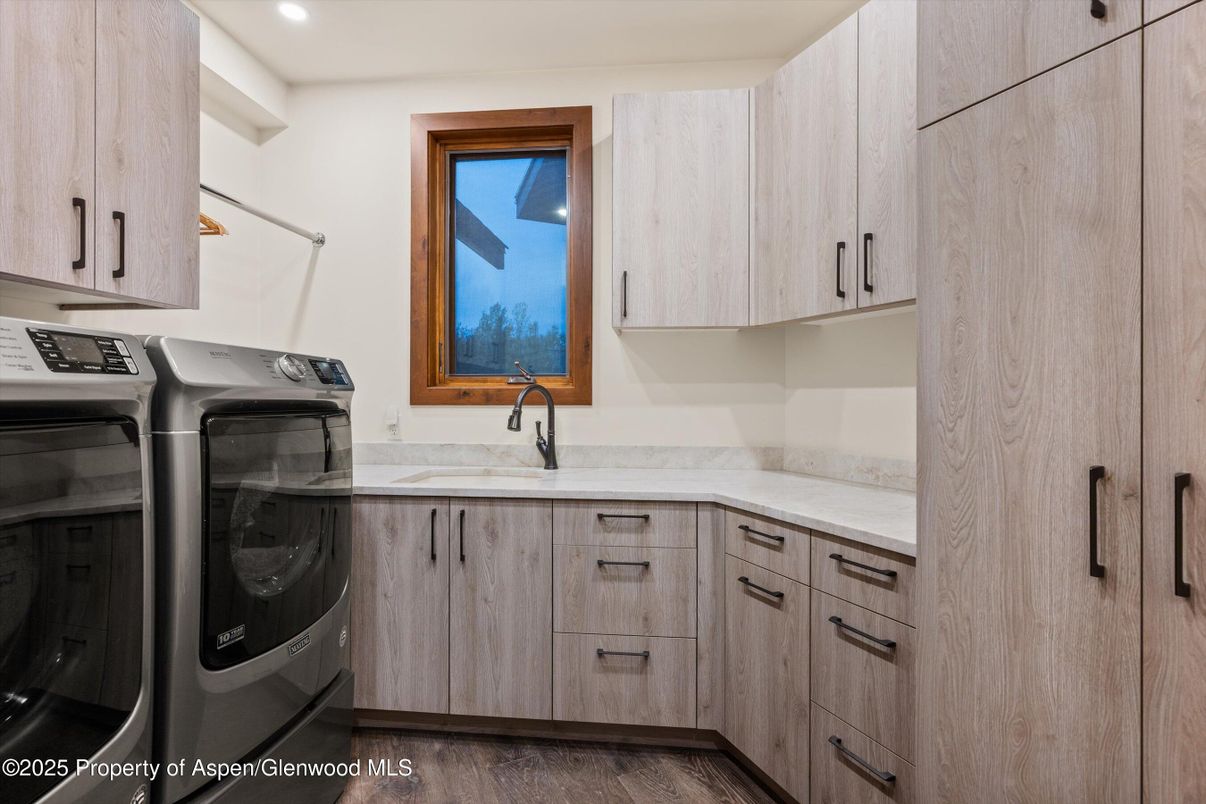 Interior, Recessed Lighting, Washer